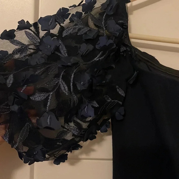 Xscape - Off-The-Shoulder Floral-Sleeve Gown - Navy Blue - Size 4P - EUC!! - Picture 12 of 16